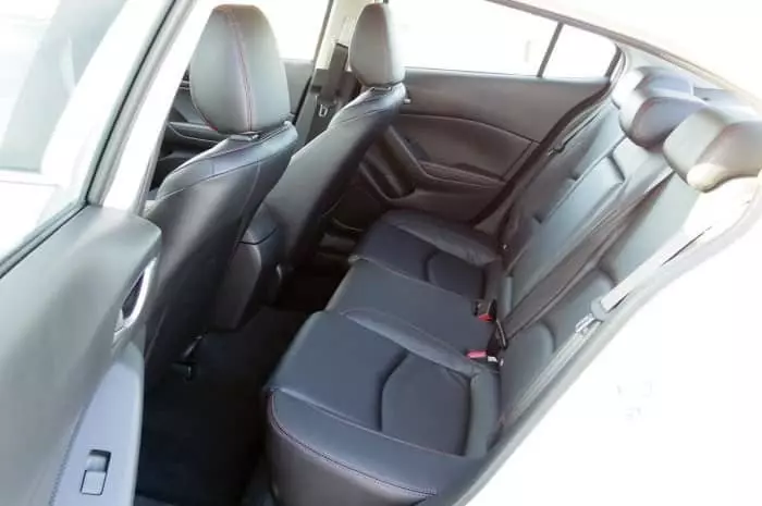 Как снять заднее сиденье на Mazda 3