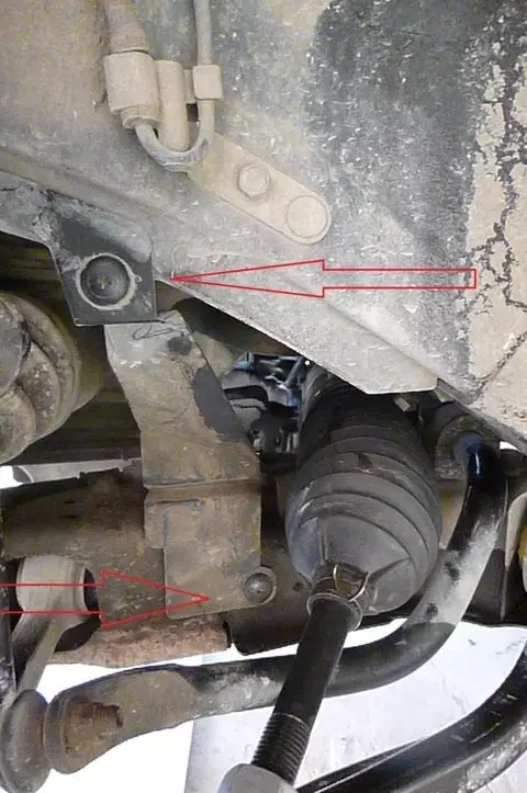 Mazda 6 снятие пластмассовой крышки наконечника рулевой тяги