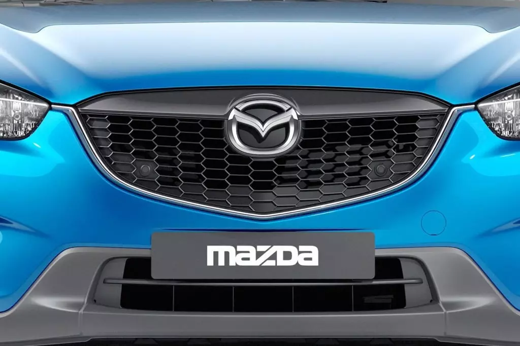 Установка защитной решетки радиатора на Mazda CX-5