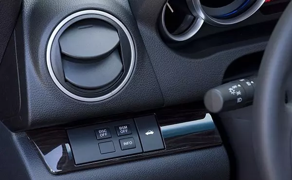 Кнопка управления DSC в Mazda 6 GH
